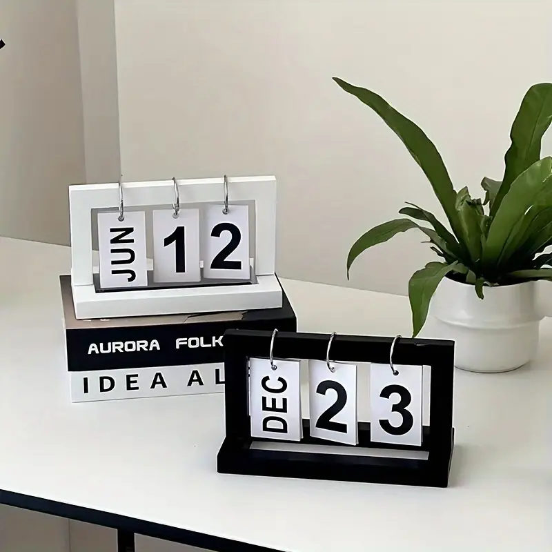 Calendario in Plastica Stile M - Xt Home Textiles recensione e prezzo